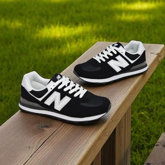 NB BLACK WHITE 676